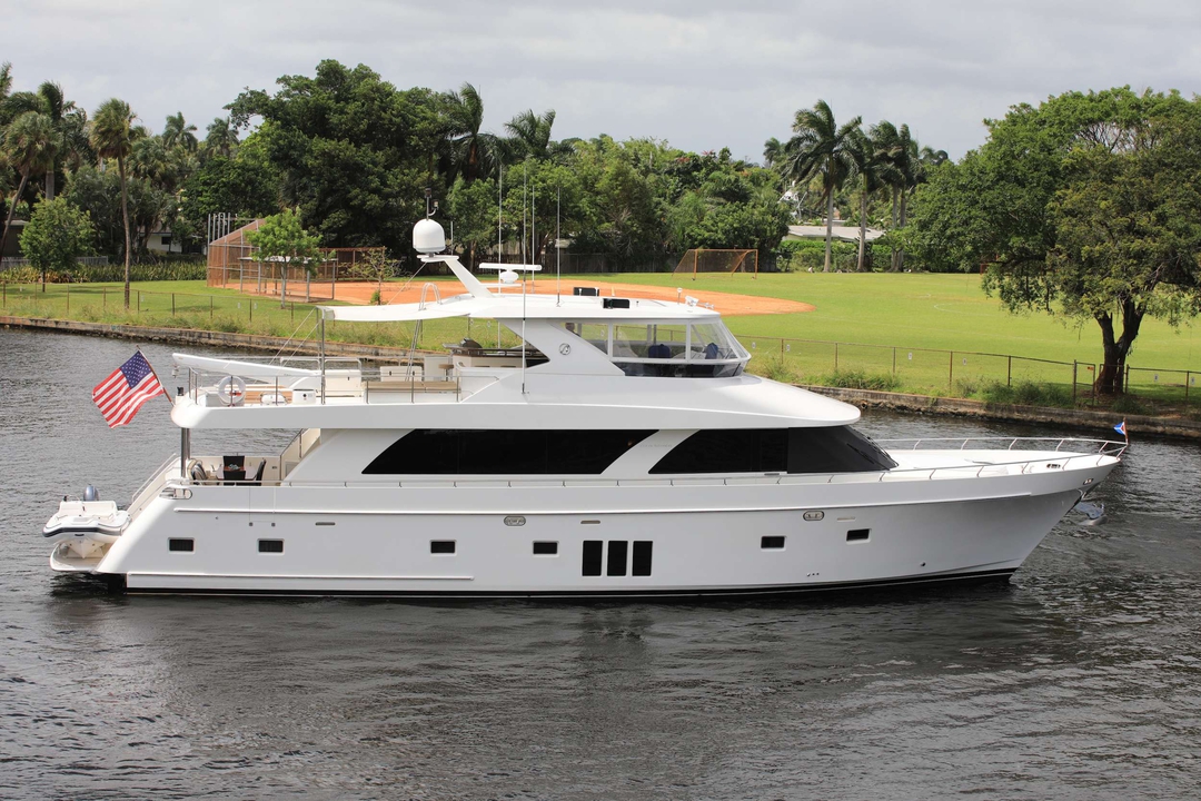 85' Ocean Alexander