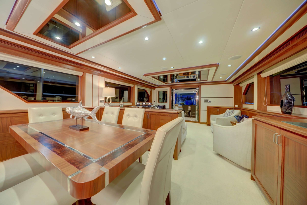 85' Ocean Alexander