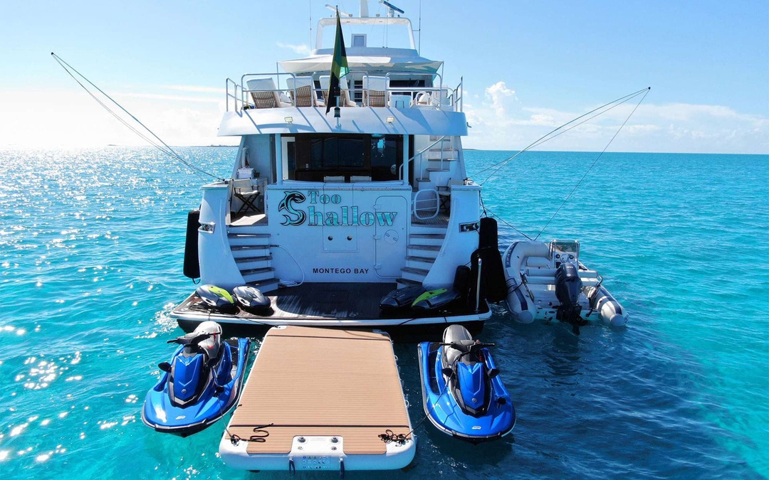 130' Hatteras