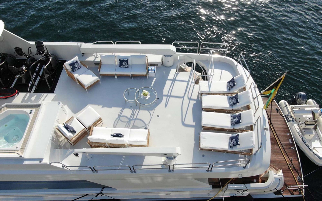 130' Hatteras