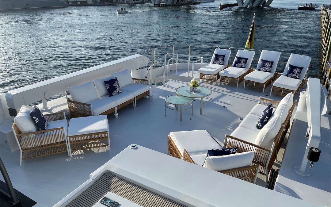 130' Hatteras
