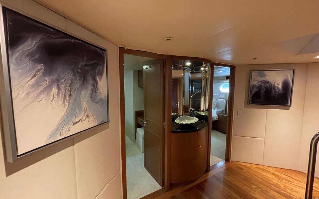 130' Hatteras