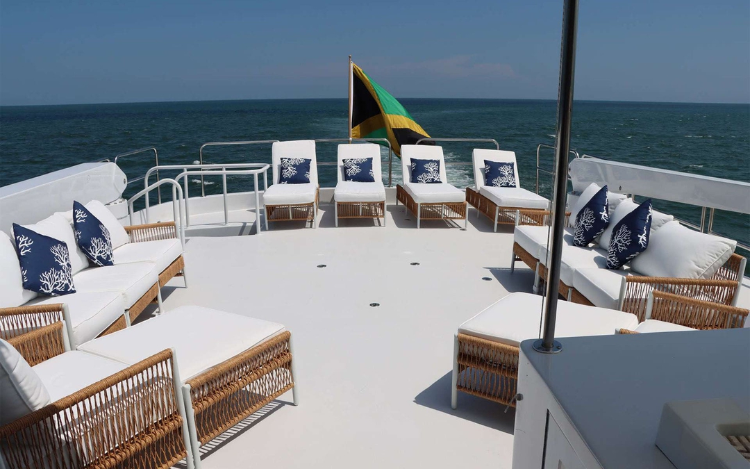 130' Hatteras