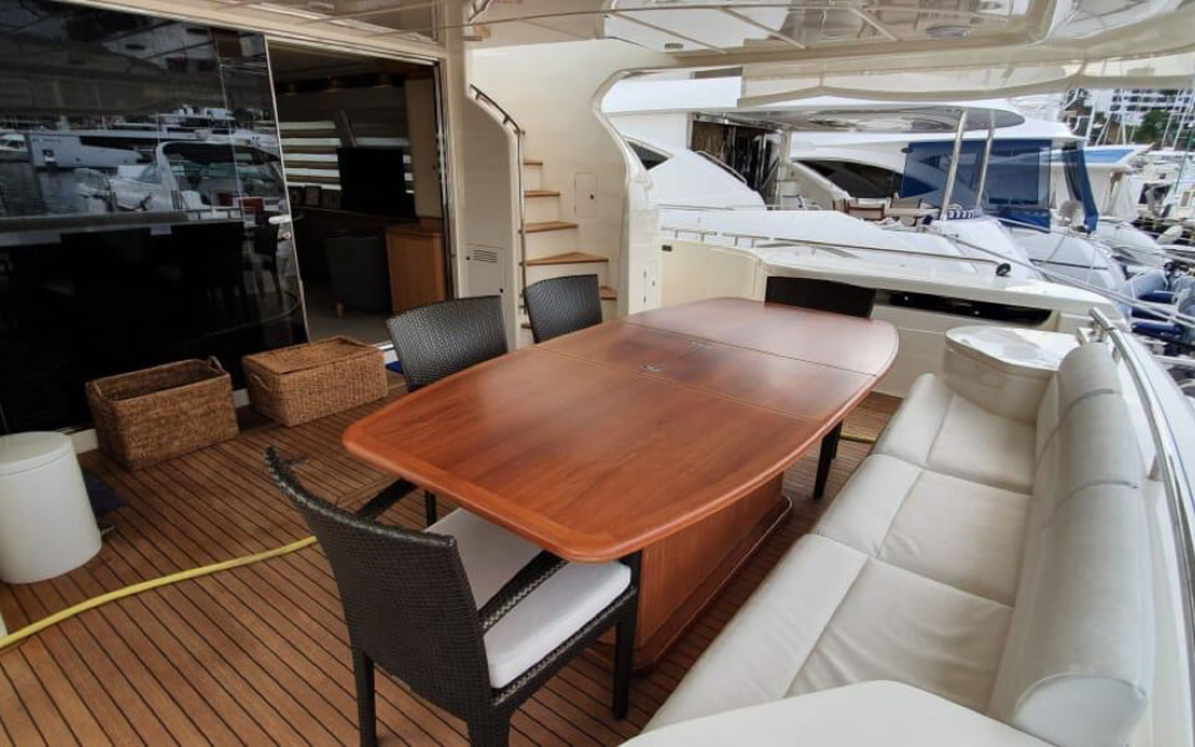 85' Ferretti
