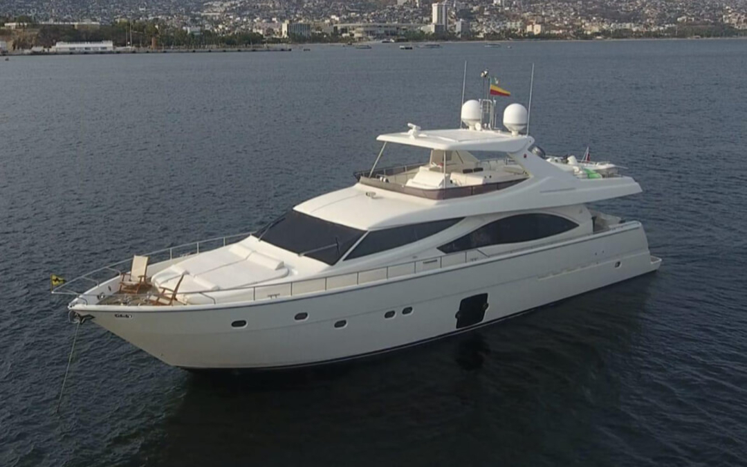 85' Ferretti