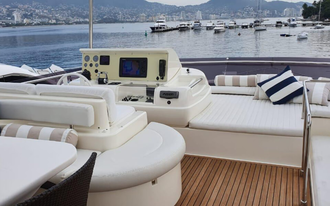 85' Ferretti