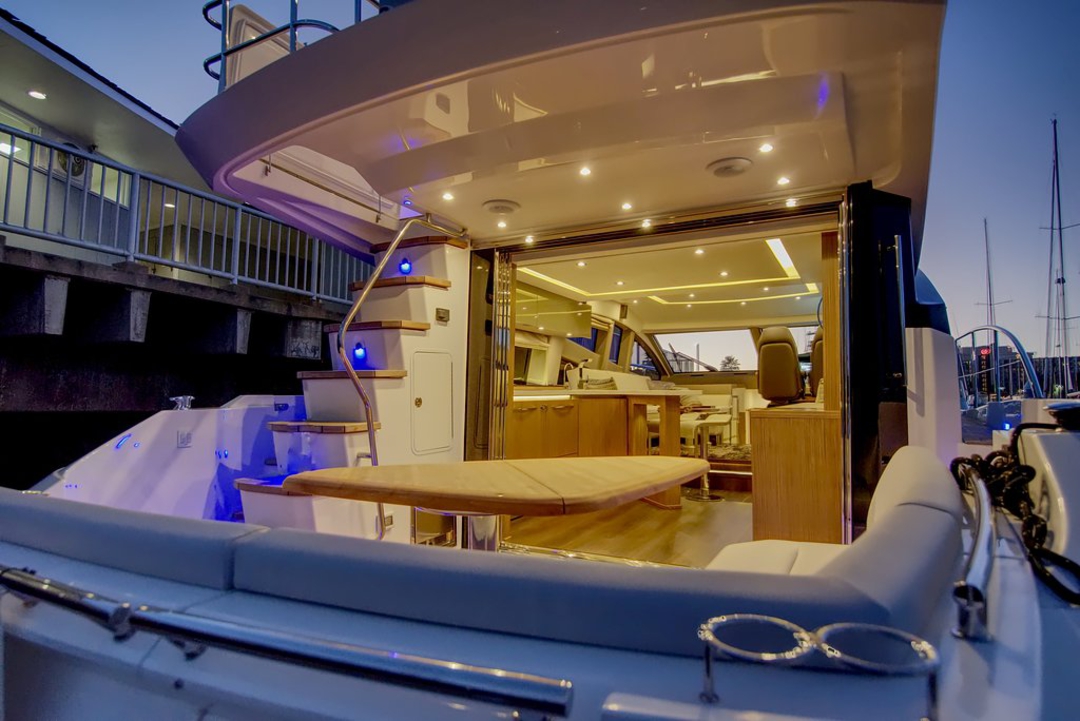 55' SeaRay Fly