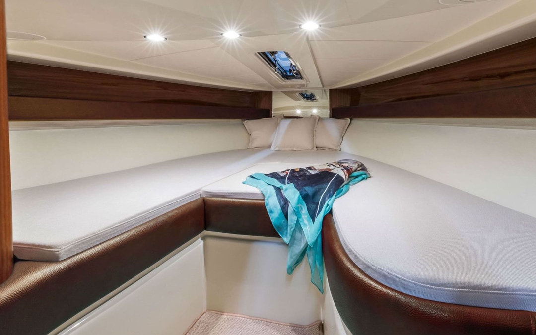 33' Riva