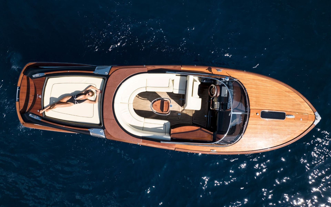 33' Riva