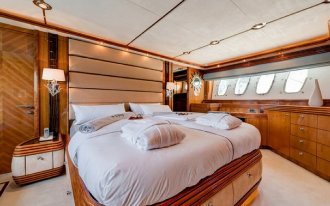 105' Sunseeker