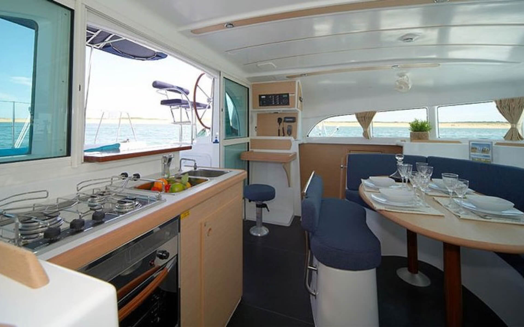 38' Lagoon