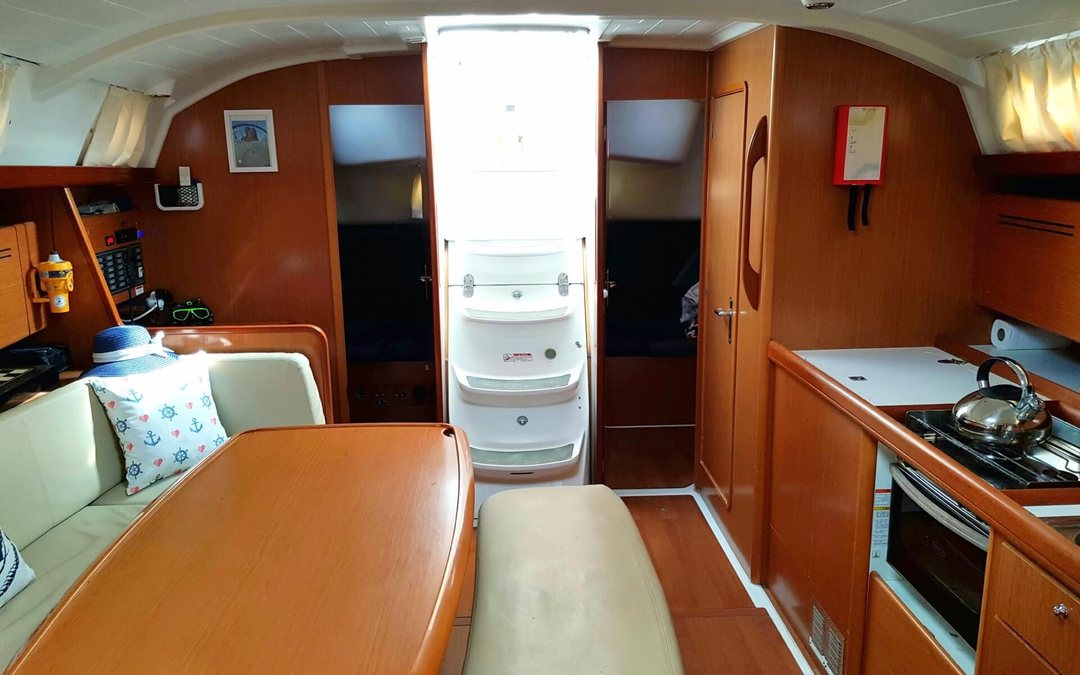 43' Beneteau
