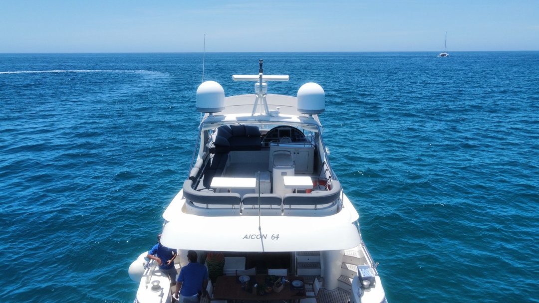 64' Aicon