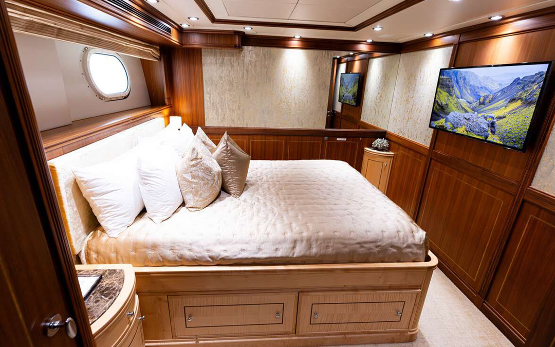 123' Palmer Johnson