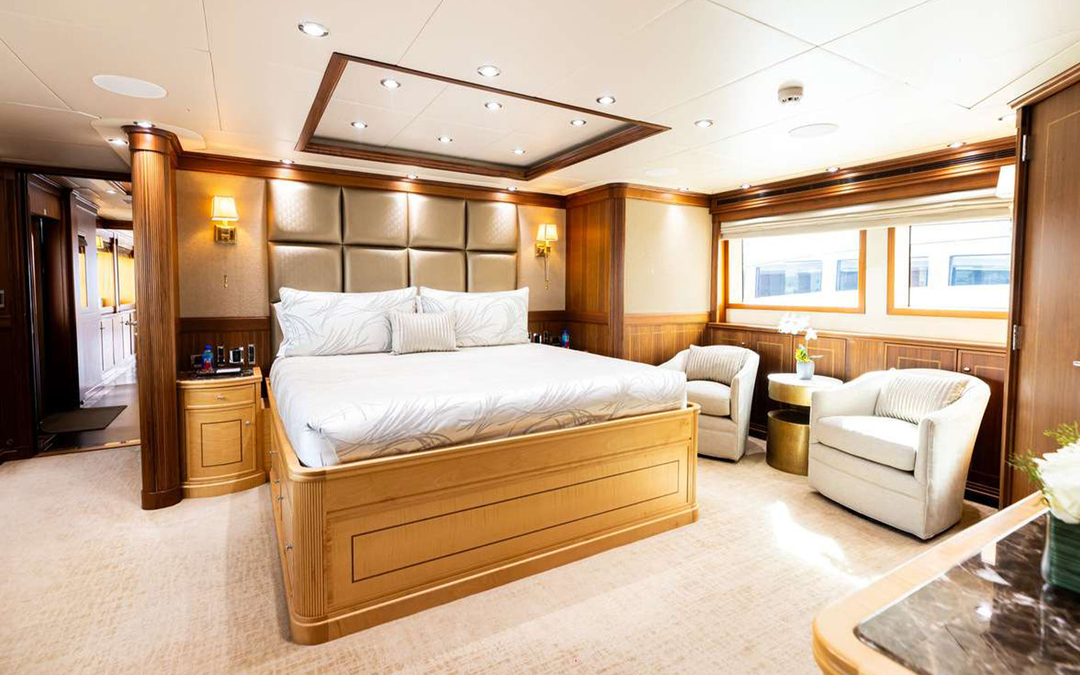123' Palmer Johnson