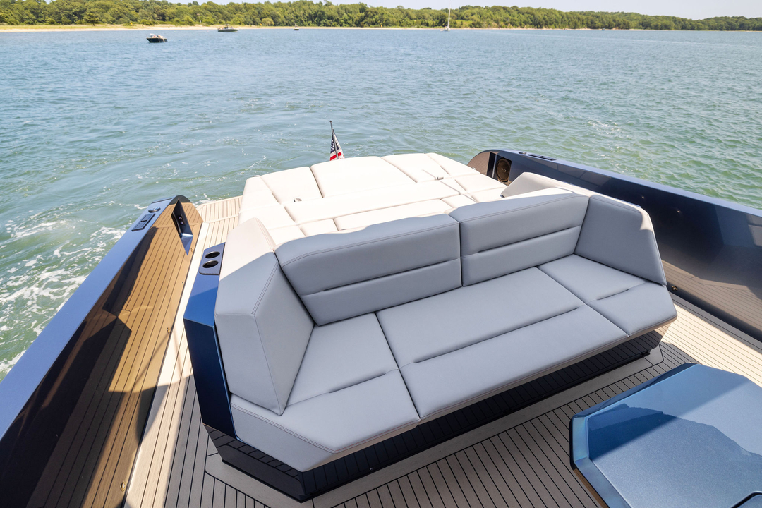 52' Vanquish