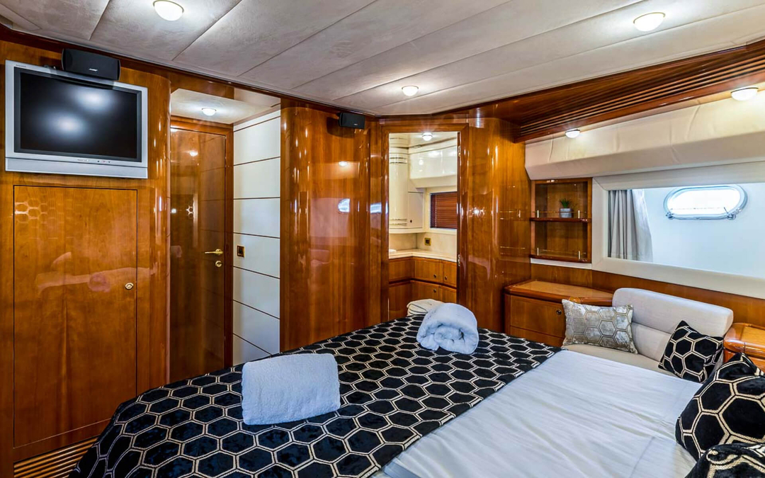89' Ferretti