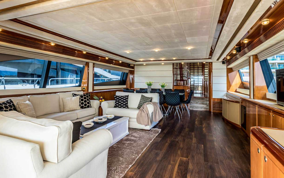 89' Ferretti