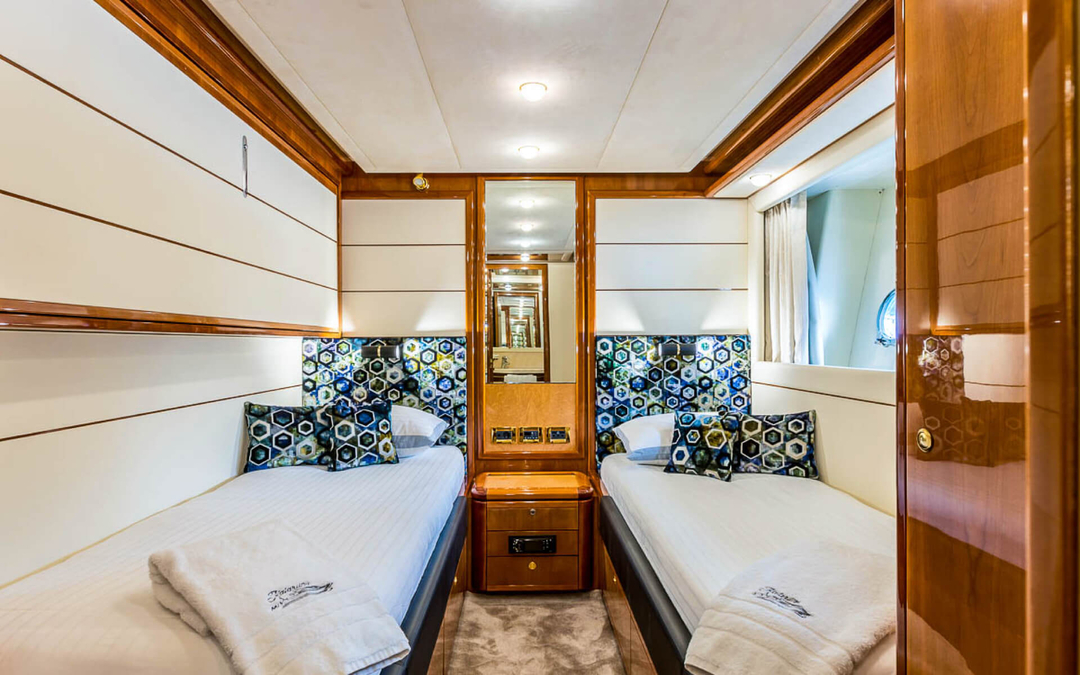 89' Ferretti