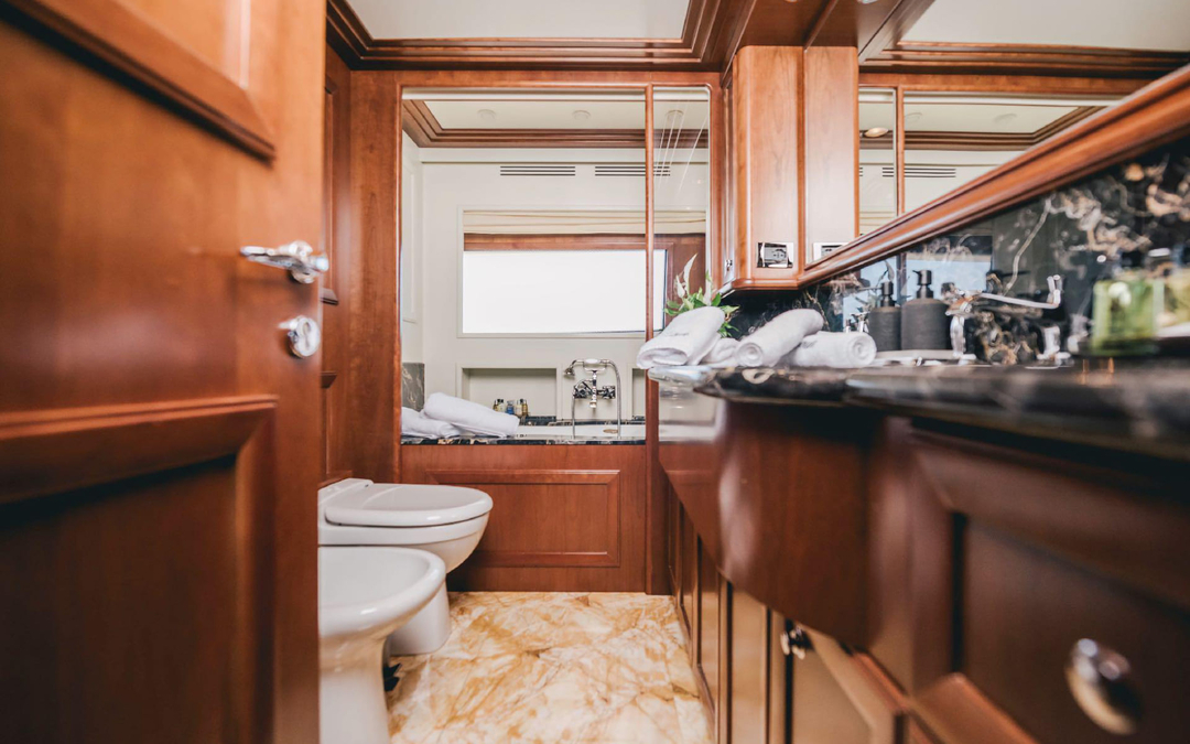 101' Ferretti