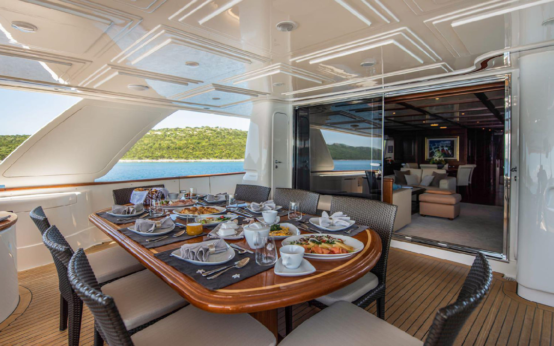101' Ferretti