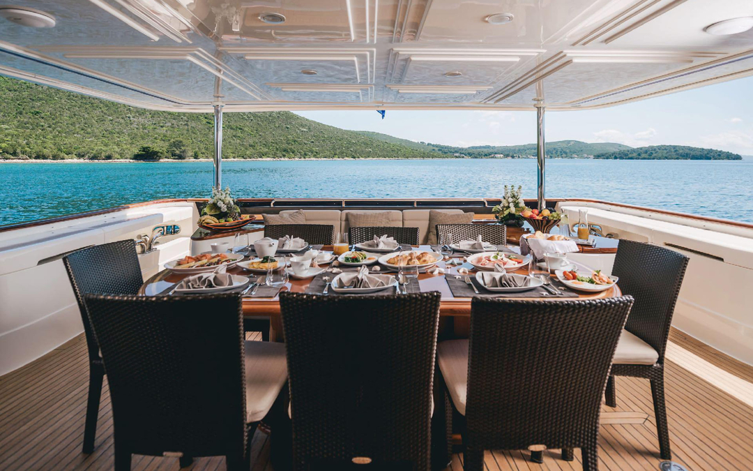 101' Ferretti