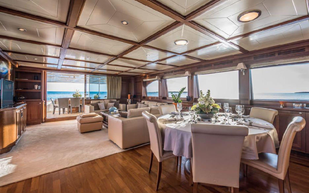 101' Ferretti