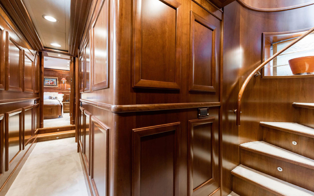 101' Ferretti