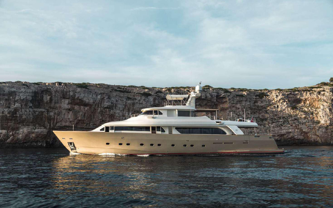 101' Ferretti