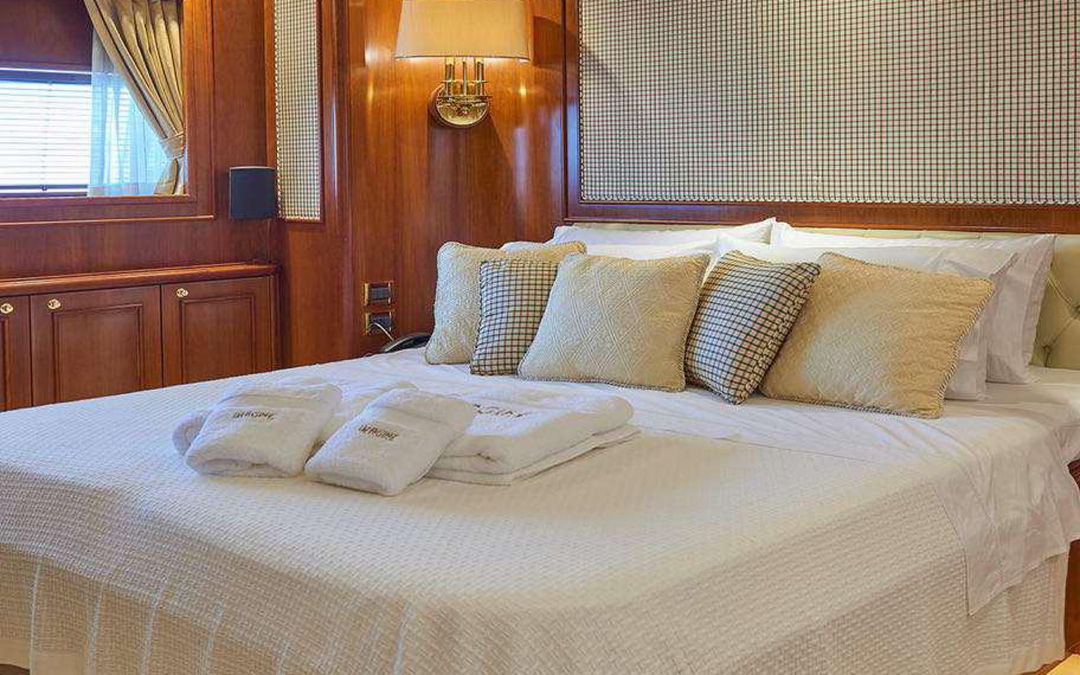 101' Ferretti