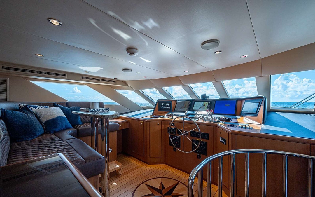 100' Hatteras