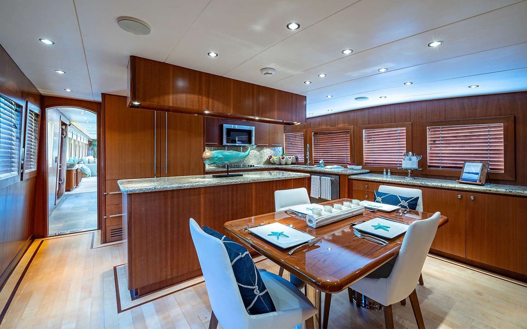 100' Hatteras