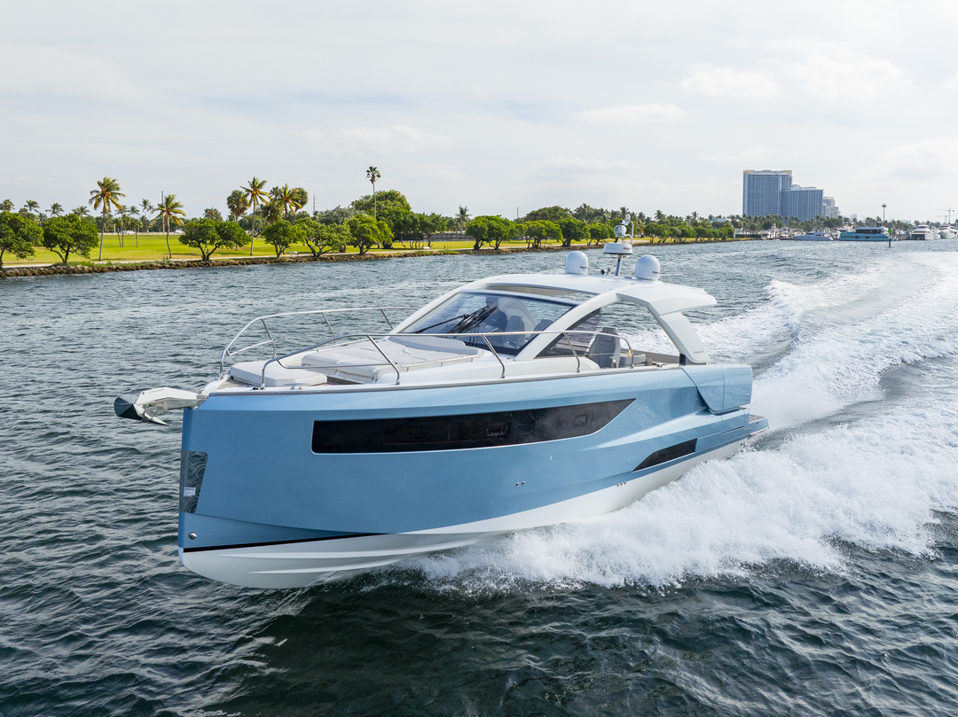 45' Jeanneau