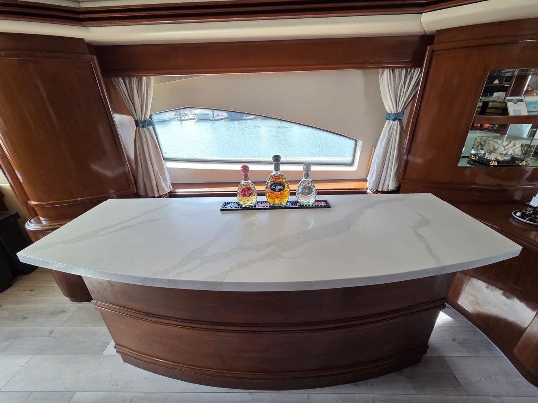 80' Azimut