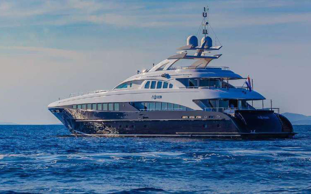 144' Heesen
