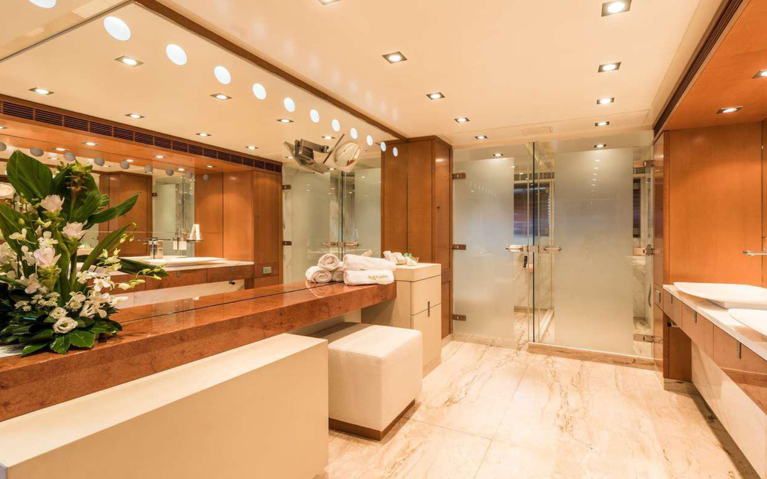 144' Heesen