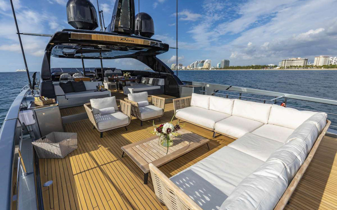 110' Riva