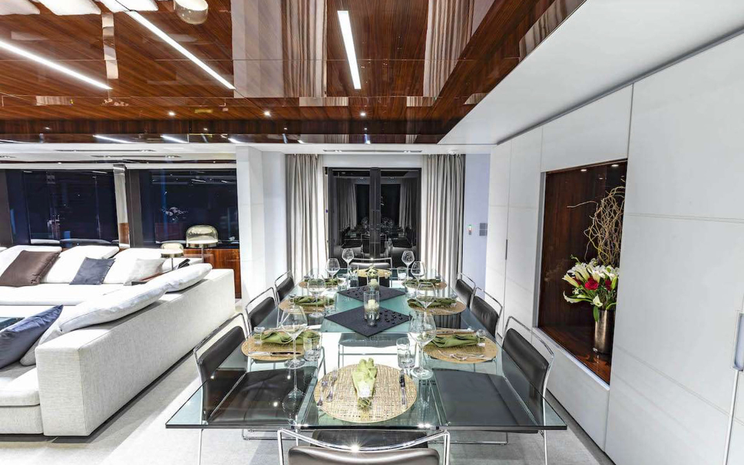 110' Riva
