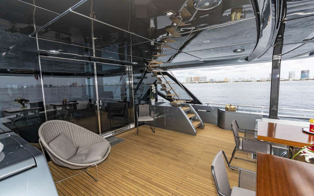 110' Riva