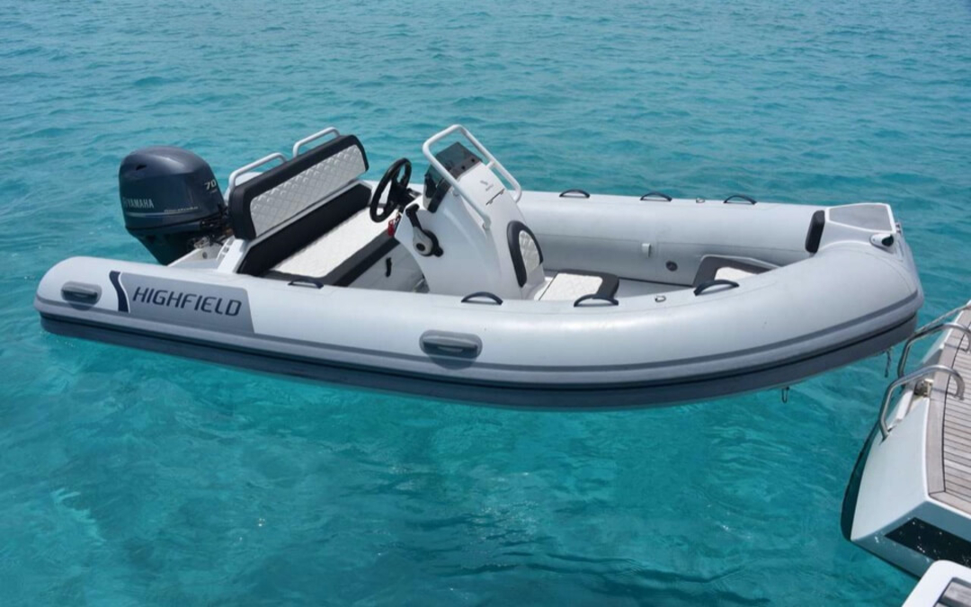 67' Fountaine-Pajot