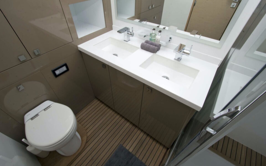 67' Fountaine-Pajot