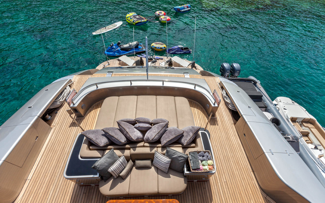 140' AB Yachts