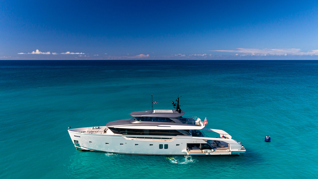 112 Sanlorenzo Luxury Yacht for Charter Island Gardens Marina, Mac