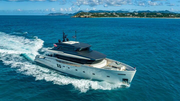 112 Sanlorenzo Luxury Yacht for Charter Island Gardens Marina, Mac