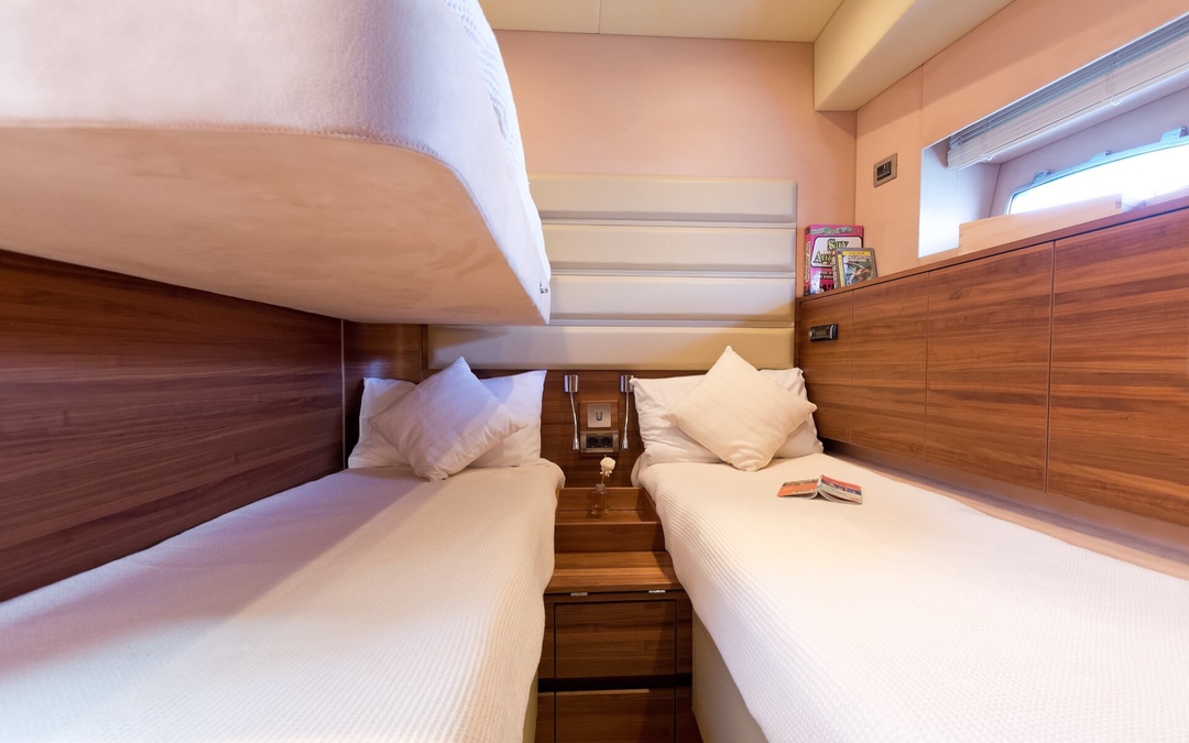 60' Sealine