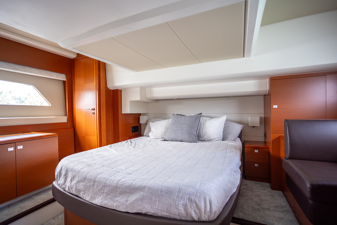 55' Prestige