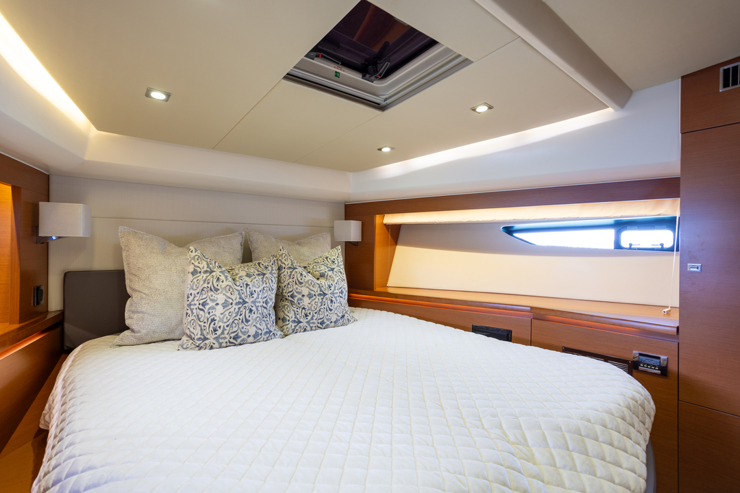 55' Prestige