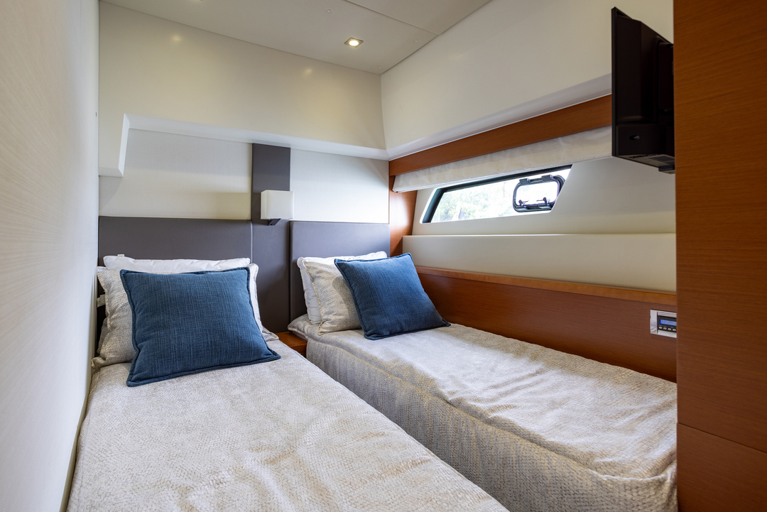 55' Prestige