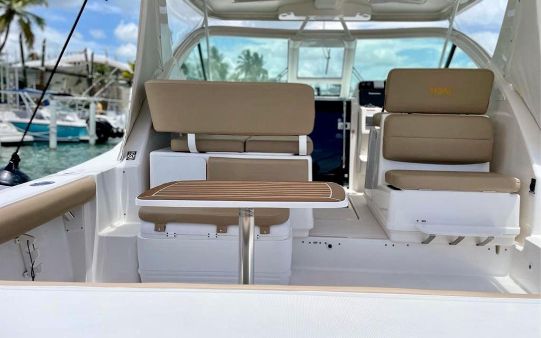 38' Tiara