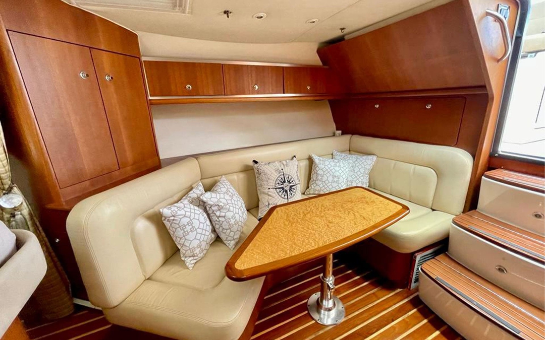 38' Tiara